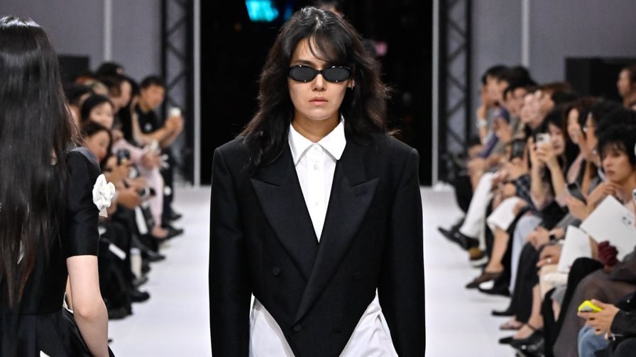 From Robot Models to Bold Minimalism: Seoul Fashion Week Shows Another Side of K-Culture