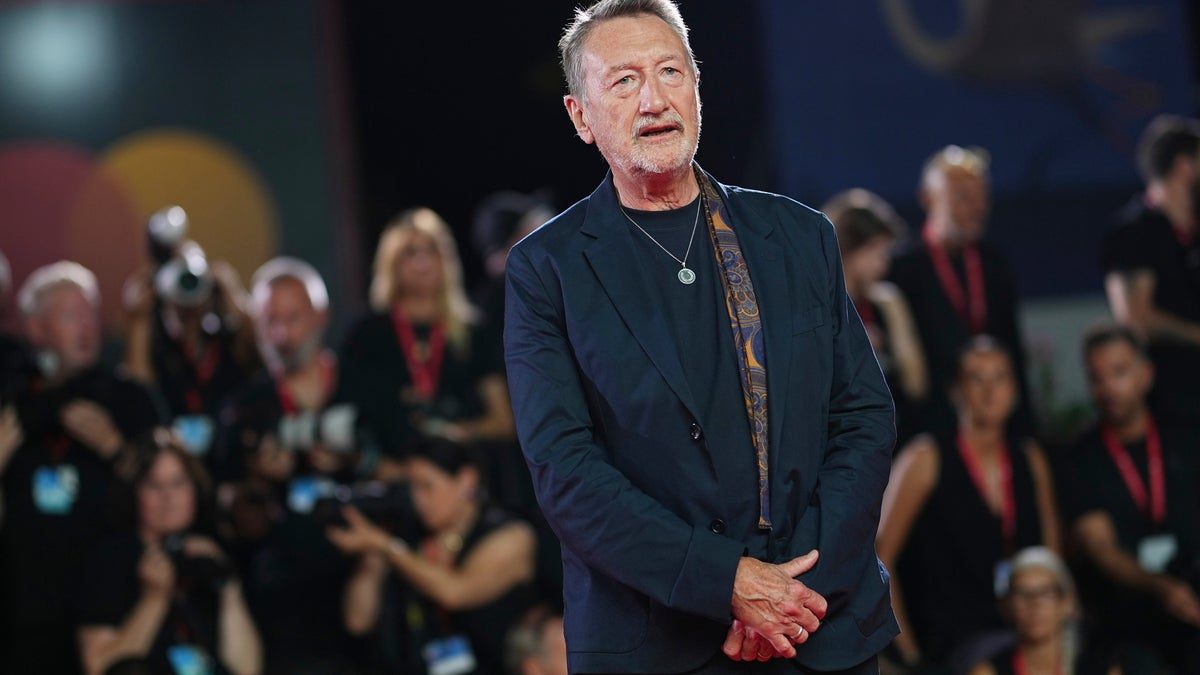 Knight: Första utkastet till nya Bondfilmen klart