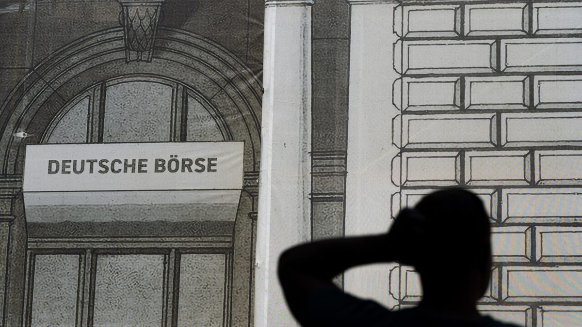 Borsa: l'Europa chiude fiacca, balzo dei titoli di Stato
