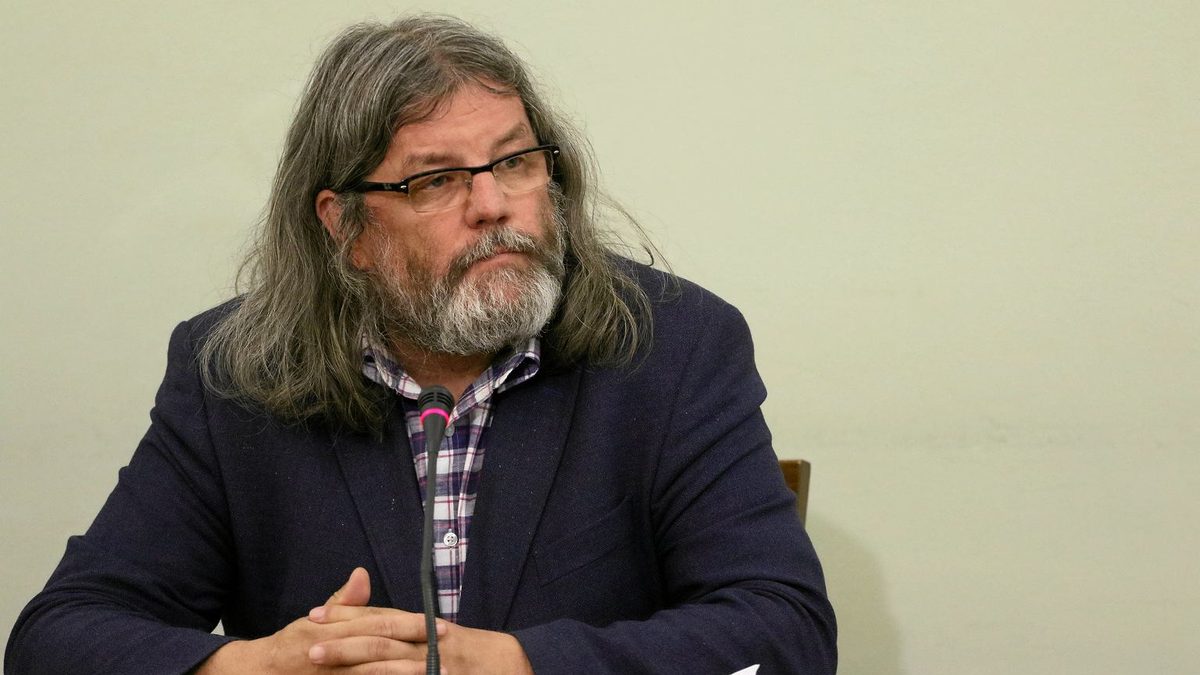 Służby zatrzymały Piotra Niemczyka. Protest przed Ministerstwem Sprawiedliwości