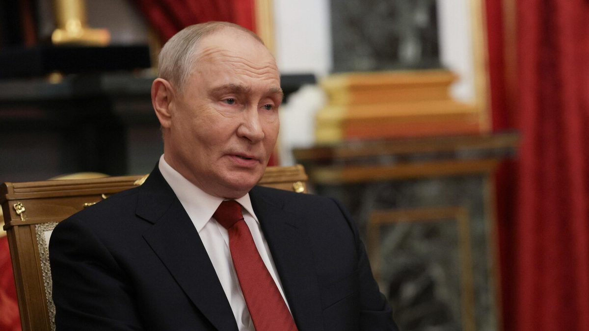 Putin sente Trump: 'Nessun piano di colpire l'Europa, avanti nei colloqui'
