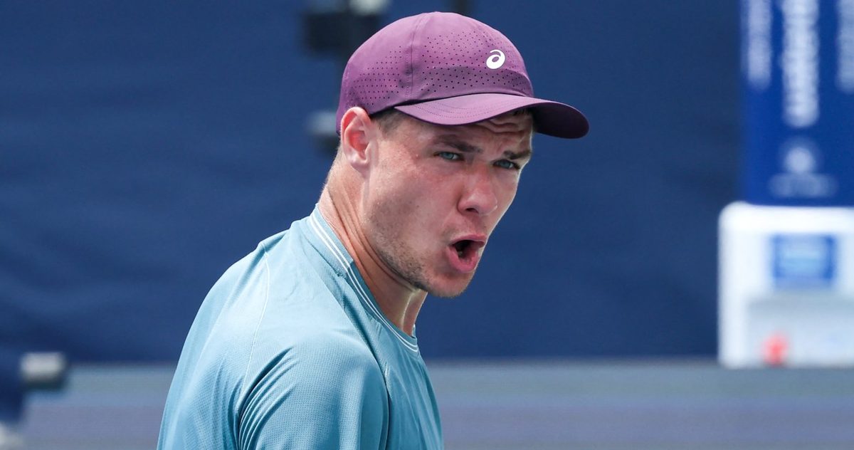 6:1 zakończyło mecz Majchrzaka z rozstawionym z "1". Trzy sety w ATP 500