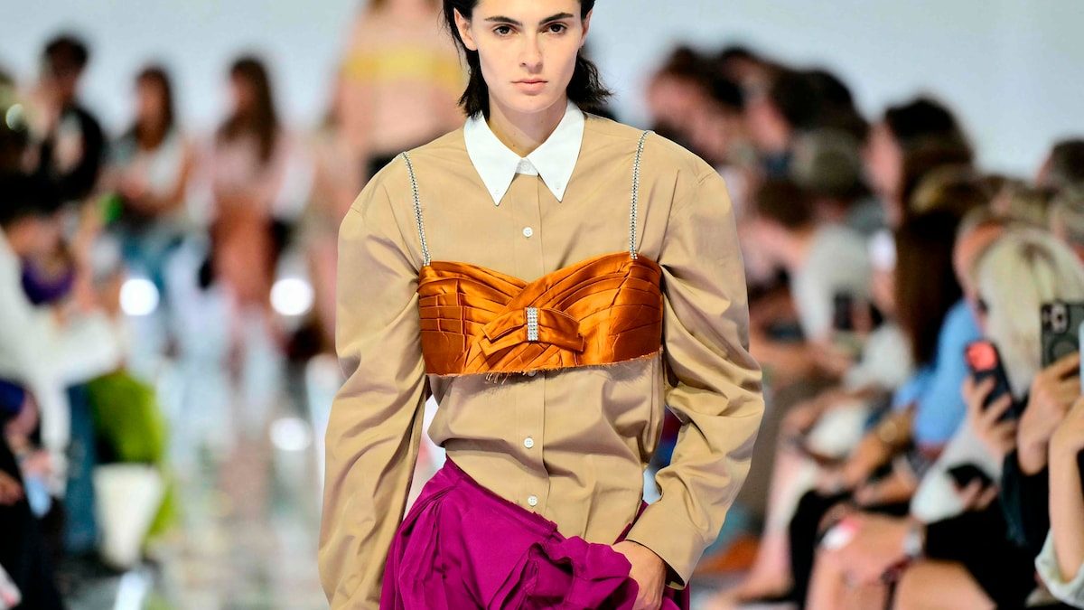 Catwalk, kendisser og vilde kreationer: Se billederne fra modeugen i Milano