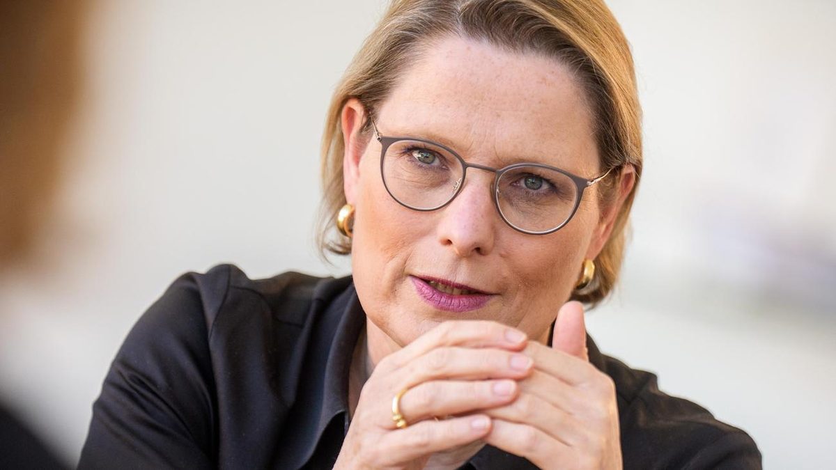 AfD in Sachsen-Anhalt: Hubig erinnert Beamte an Widerspruch bei rechtswidrigen Weisungen