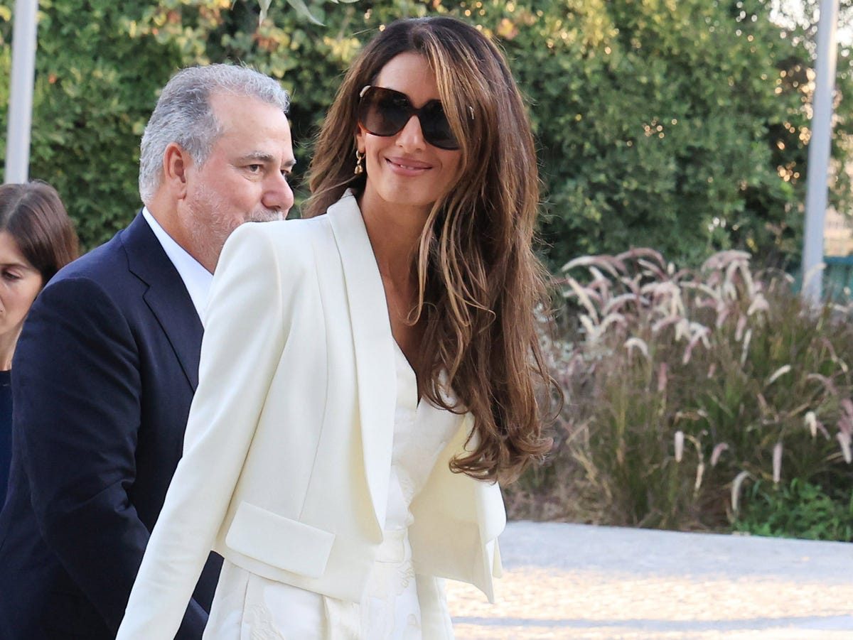 Amal Clooney Shows Exactly Why the All-White Suit Works After Labor Day