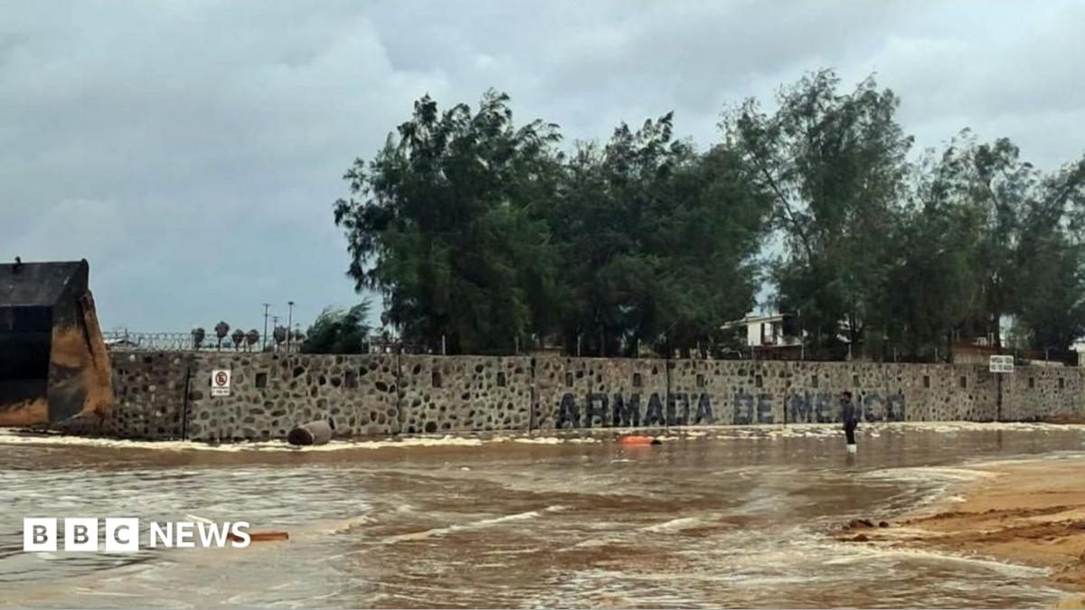 Mexico's Pacific coast braces for Hurricane Polo