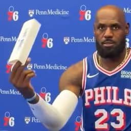 Video | LeBron James gooit naamplaatje weg: 'Jullie weten wel wie ik ben, toch?'