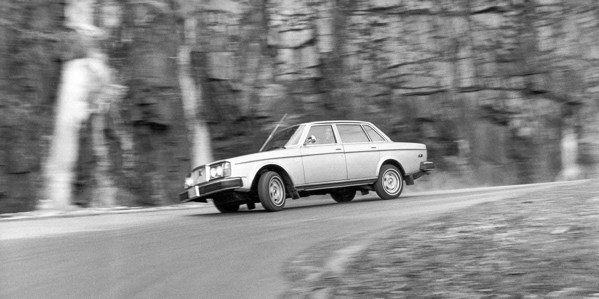 View Photos of the 1976 Volvo 264GL
