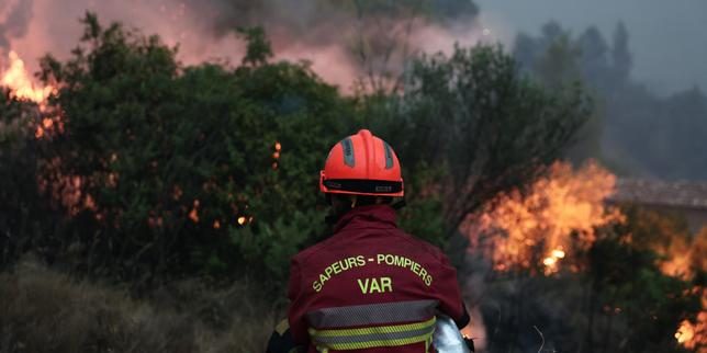 Les pompiers mobilisés dans la rue après un été à « tirer sur la corde » contre des incendies hors norme