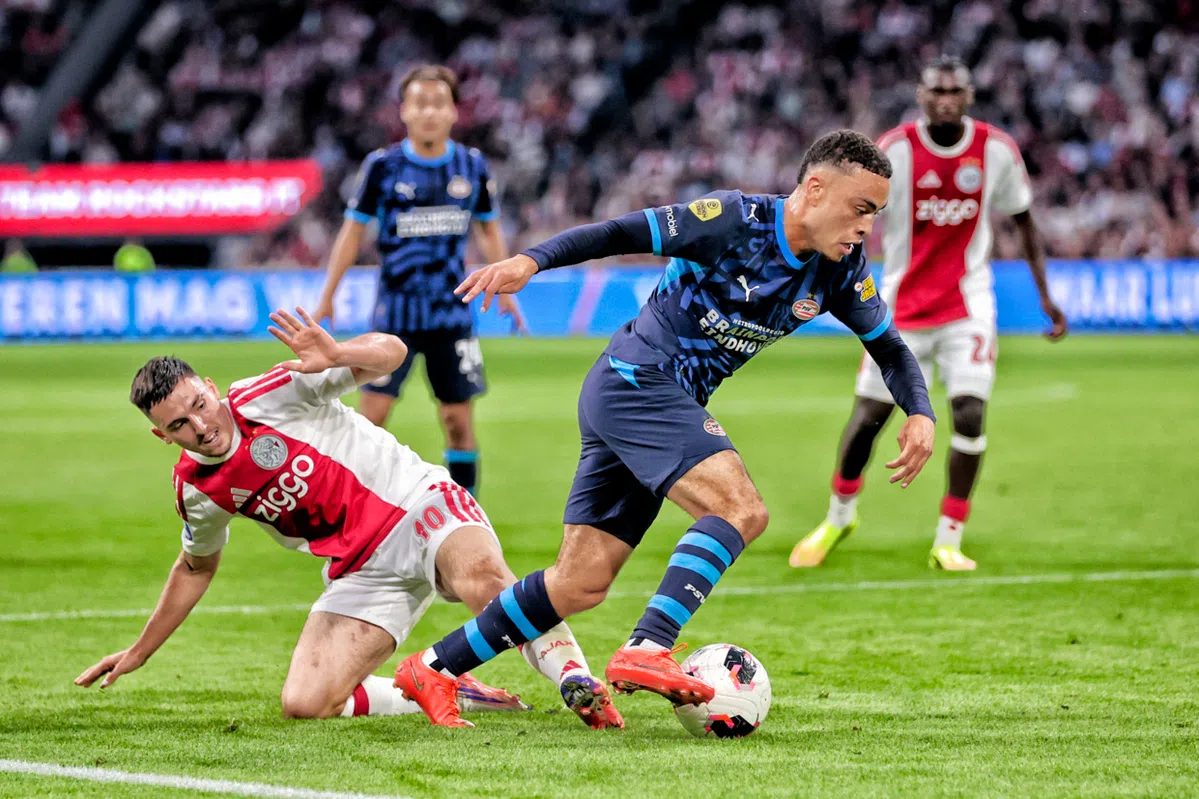 Tussenbalans PSV: defensief werk aan de winkel voor Peter Bosz