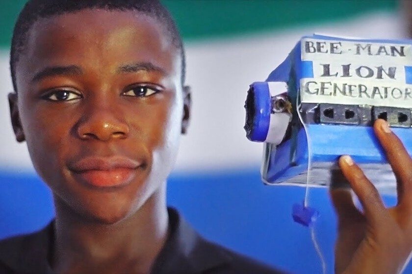 Un niño de Sierra Leona comenzó a recoger chatarra para fabricar su propia batería. Lo que logró lo llevó directo al MI…