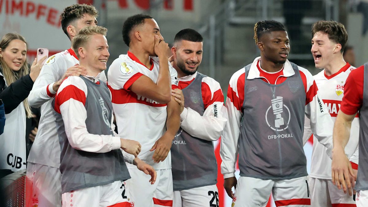 Mitspieler konnten es kaum glauben - Stuttgart-Star spielte in der Kabine Querflöte