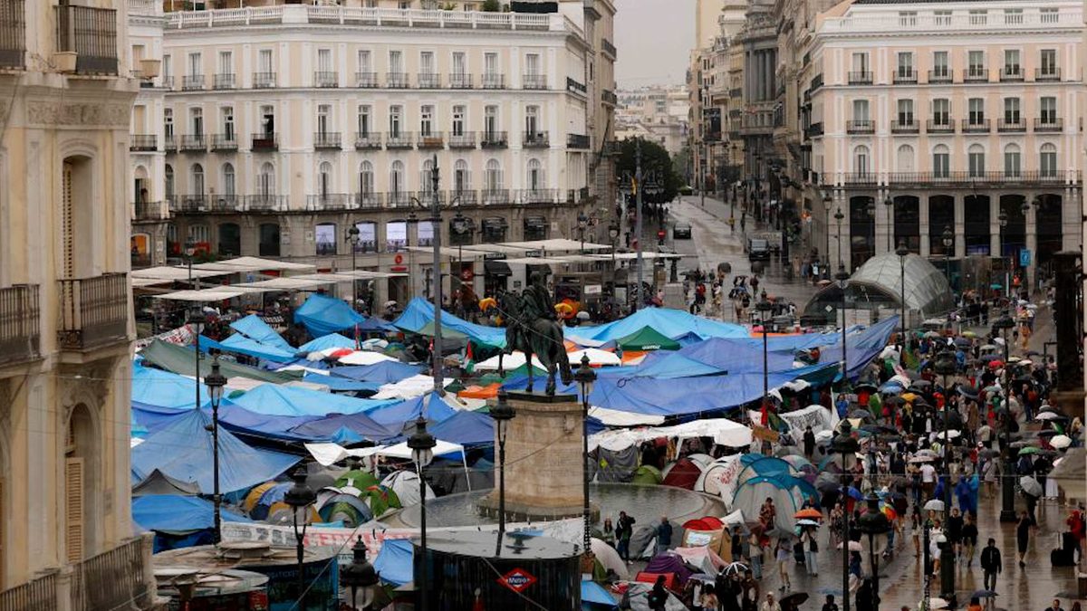 La acampada de Sol lanza un ultimátum al Gobierno antes del Consejo de Ministros: "Va a dejar claro si se pone del lado…