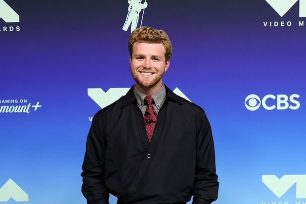 Alex Warren showed true colours with act to VMAs winner after show