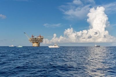 Pemex en Mexicaanse marine proberen olielek in te dammen in Golf van Mexico