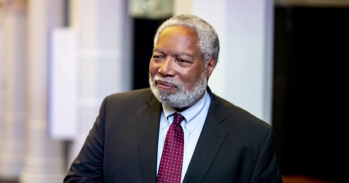 Smithsonian Secretary Lonnie Bunch to retire amid clashes with Trump administration