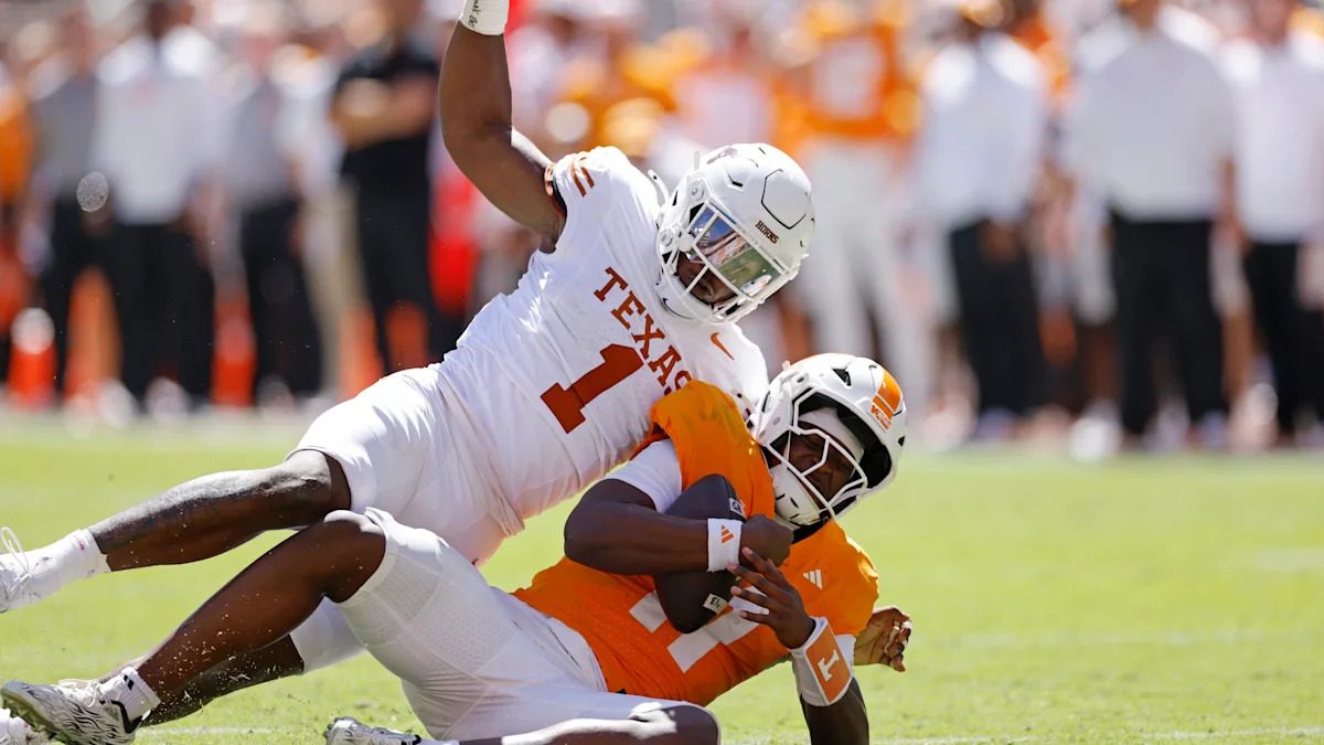 Texas edge rusher Colin Simmons credited with an additional half sack against Tennessee for solo possession of the scho…