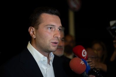 Bardella dénonce une “guerre totale” contre le RN: “On veut m’assassiner politiquement”