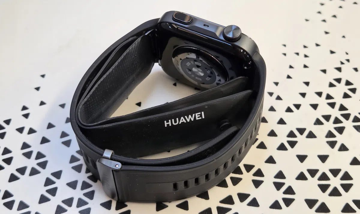 Huawei Watch D3 review: Opblazende smartwatch om hele dag bloeddruk te meten