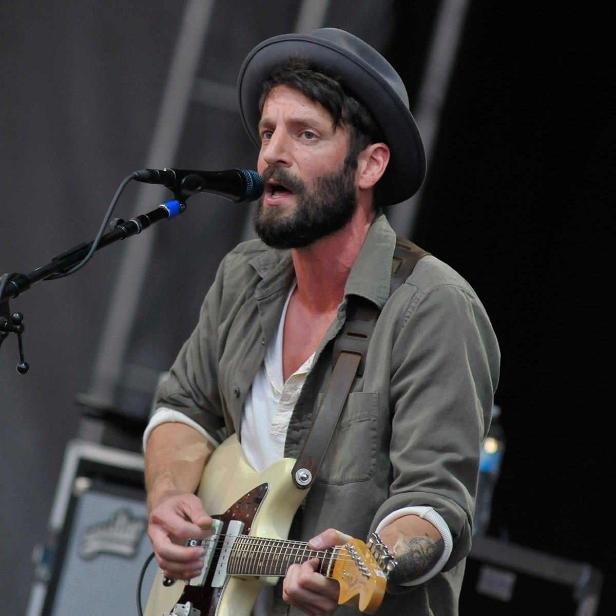 Singer Ray LaMontagne Collapses Onstage During Nashville Concert