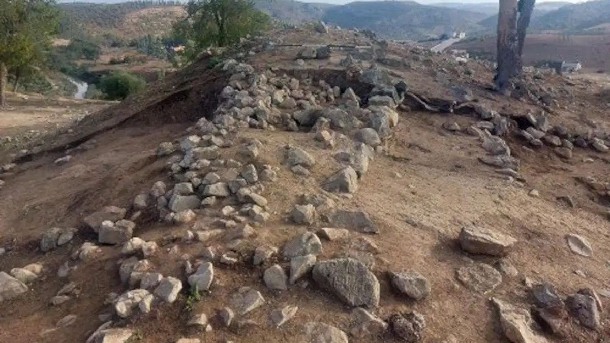 Africa's oldest known defensive wall outside Egypt discovered, and it's 4,000 years old
