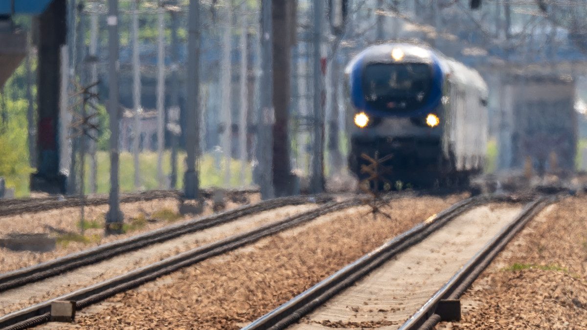 Uszkodzony kabel sparaliżował ruch pociągów na Mazowszu