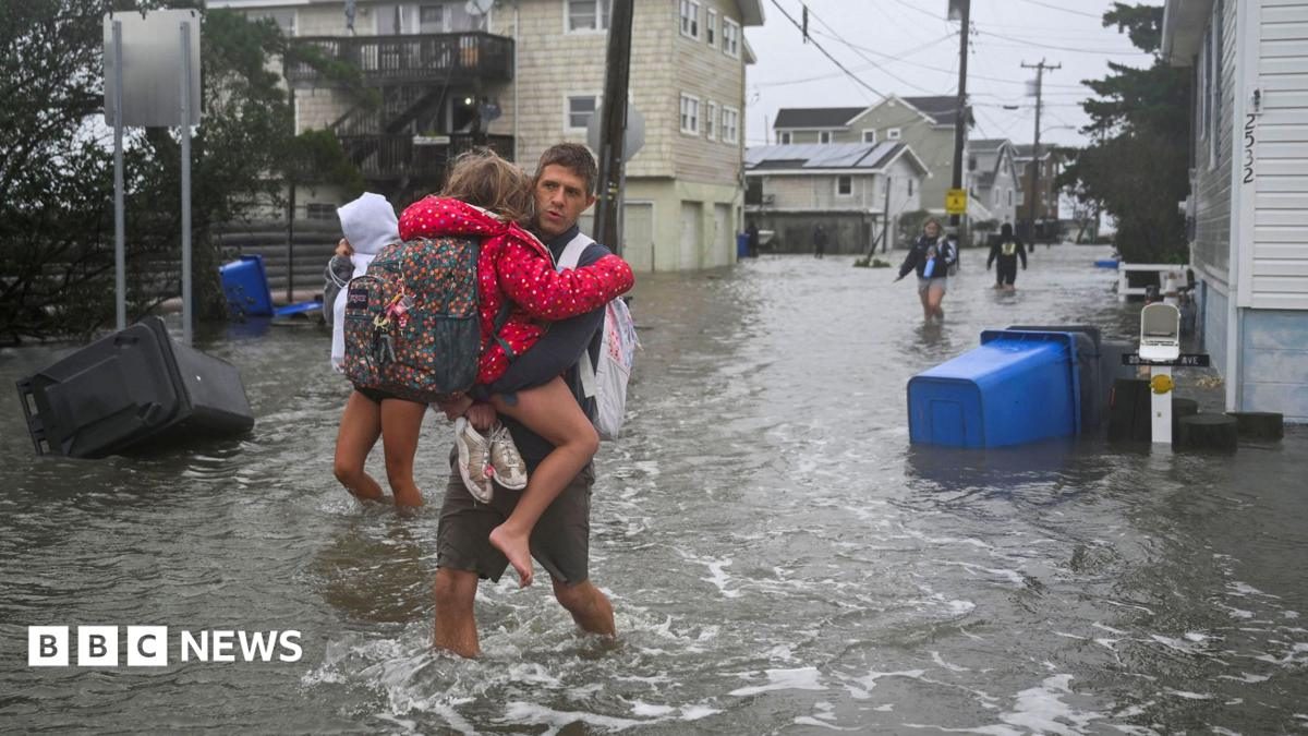 Nor'easter storm brings coastal flooding, as New York and New Jersey declare emergency