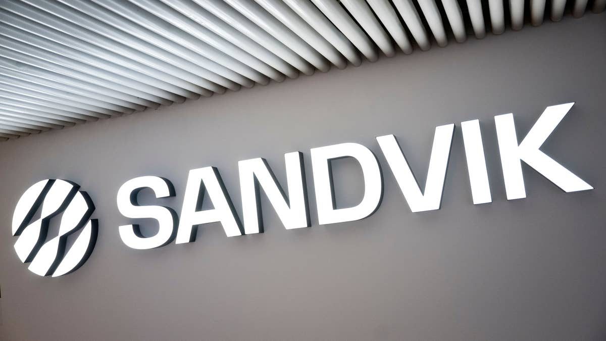 Sandvik-toppen storsäljer efter sortin