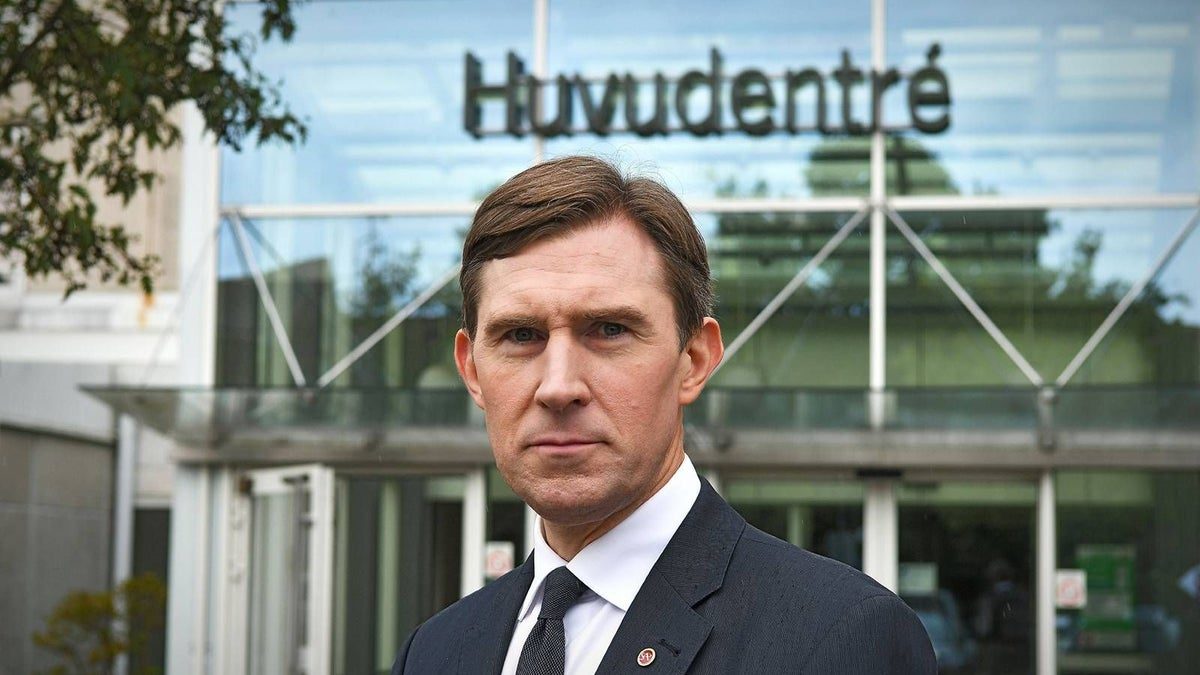 Efter tre förlorade regionval: Nu kliver S-veteranen av