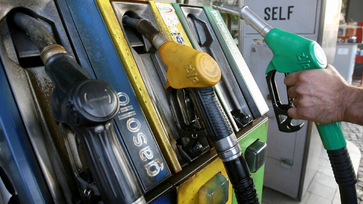 Il tetto Eni al prezzo del carburante rompe un tabù sul ruolo dell’impresa pubblica