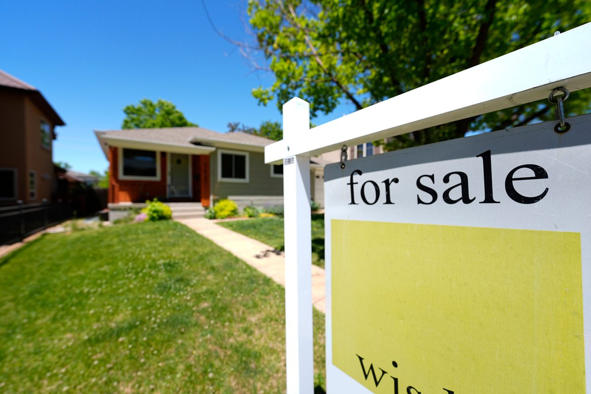 When will mortgage rates go down? The bond market isn't helping.