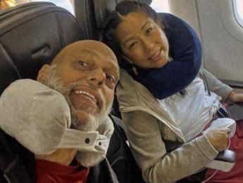 Max Parisi, il viaggio in Usa per il tumore al pancreas: "Con nuovo farmaco spero di arrivare a Natale"