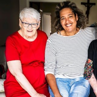 Annabelle Van Nieuwenhuyse (‘Sous X’) zocht 50 jaar naar haar echte moeder en vond die uiteindelijk: ‘Er is een Annabel…