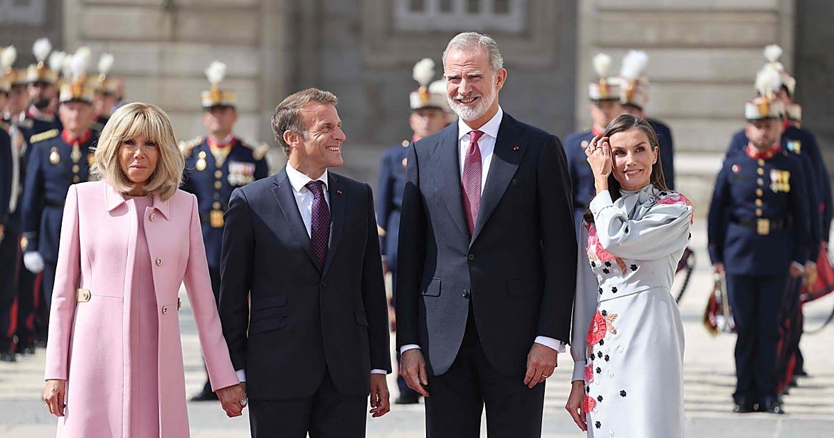 Los Reyes reciben a Macron en su primera visita de Estado a España