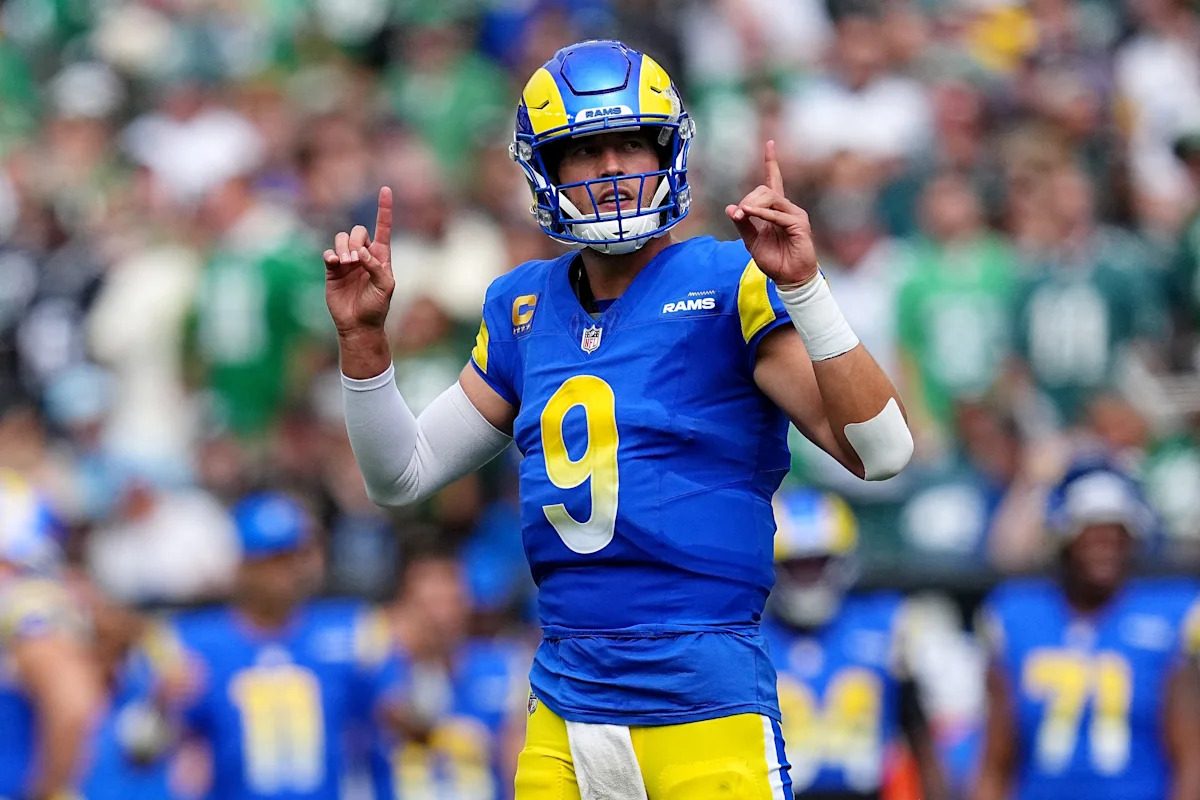 Which uniforms are Rams and 49ers wearing in Week 1?
