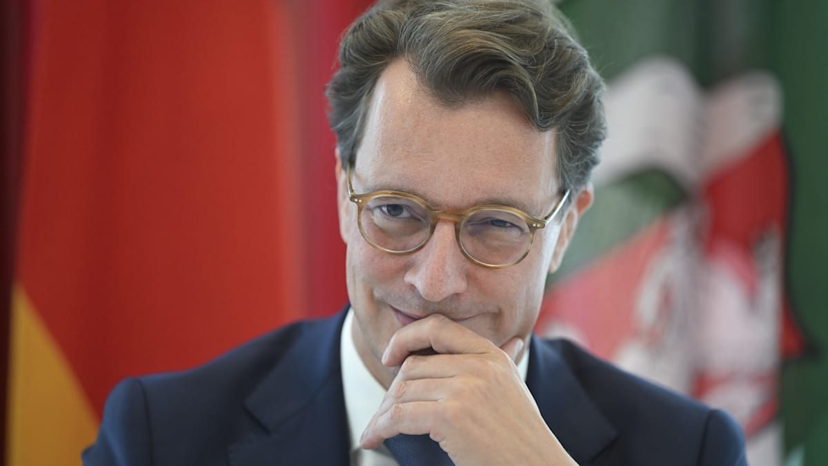 Was Wüst vorhat, offenbart sich in versteckten Botschaften