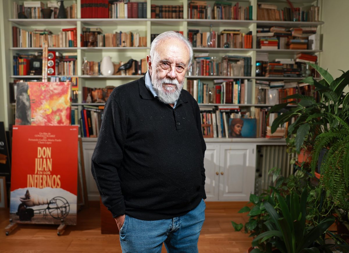 Muere Gonzalo Suárez, referente del cine y la literatura españoles, a los 92 años