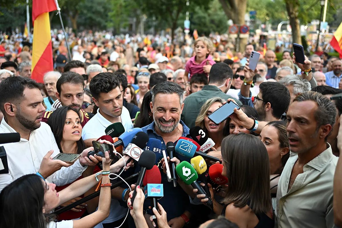 "¡Vete a Ceuta!", le gritan a Merz: la frase que resume quién gana más políticamente con la crisis