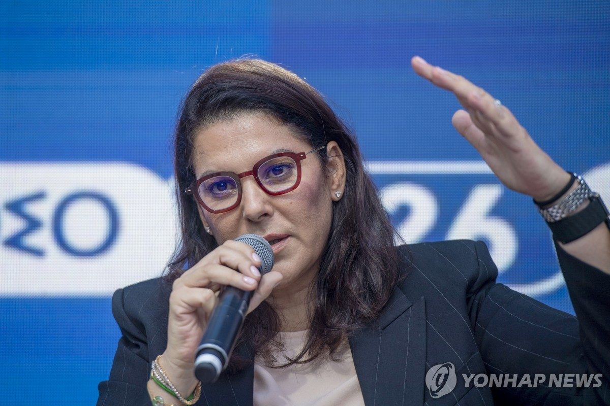 모로코 첫 여성총리 지명…변호사 출신 엘만수리 "역사적인 일"(종합)