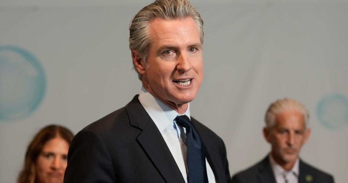 Newsom signs bills pushing back on Trump's immigration agenda