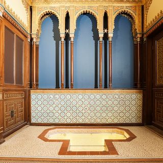 Geen grachtenpand, maar een tijdmachine: zeldzaam kijkje achter de deur van een bijzonder gebouw op de Herengracht