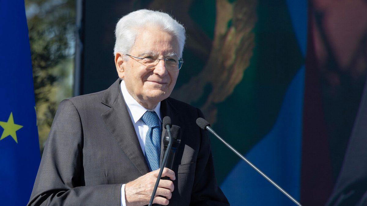 Mattarella: 'Urgente il rafforzamento delle istituzioni Ue'