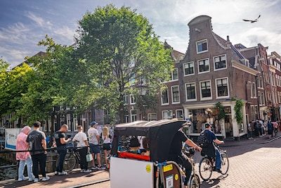 Huizen rond beruchte ‘TikTokrij’ in Amsterdam dalen 11,4 procent in waarde