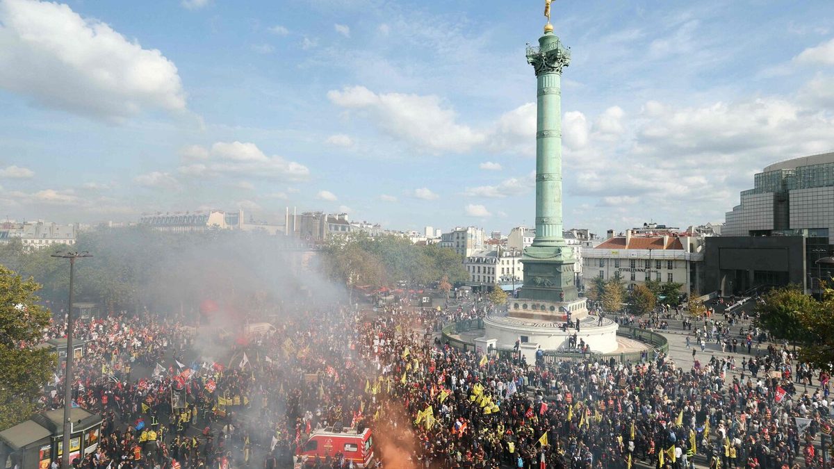« Ras-le-bol des bas salaires » : plus de 200 000 fonctionnaires dans la rue, 440 interpellations