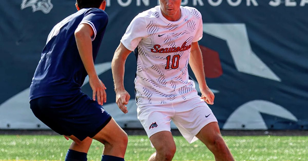 Saratoga's Farr scoring big goals for Stony Brook men's soccer