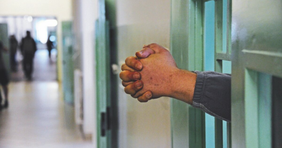 Crescono i morti nelle carceri italiane: sono 184 nei primi otto mesi dell’anno. Record di decessi per cause da accerta…