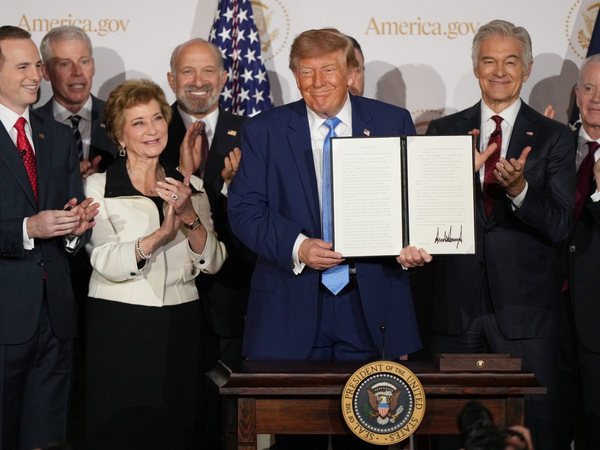 Trump unveils new site to simplify access to government services
