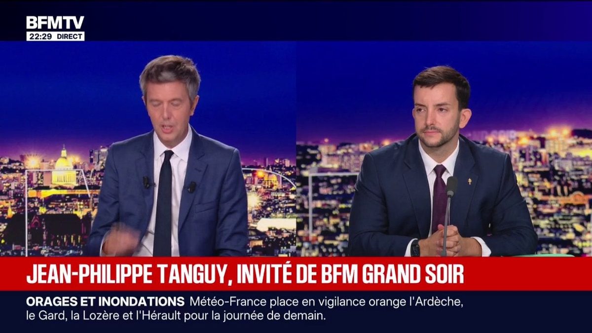 En cas de victoire de Marine Le Pen à l'élection présidentielle, "il y aura moins de postes de fonctionnaires, une fois…