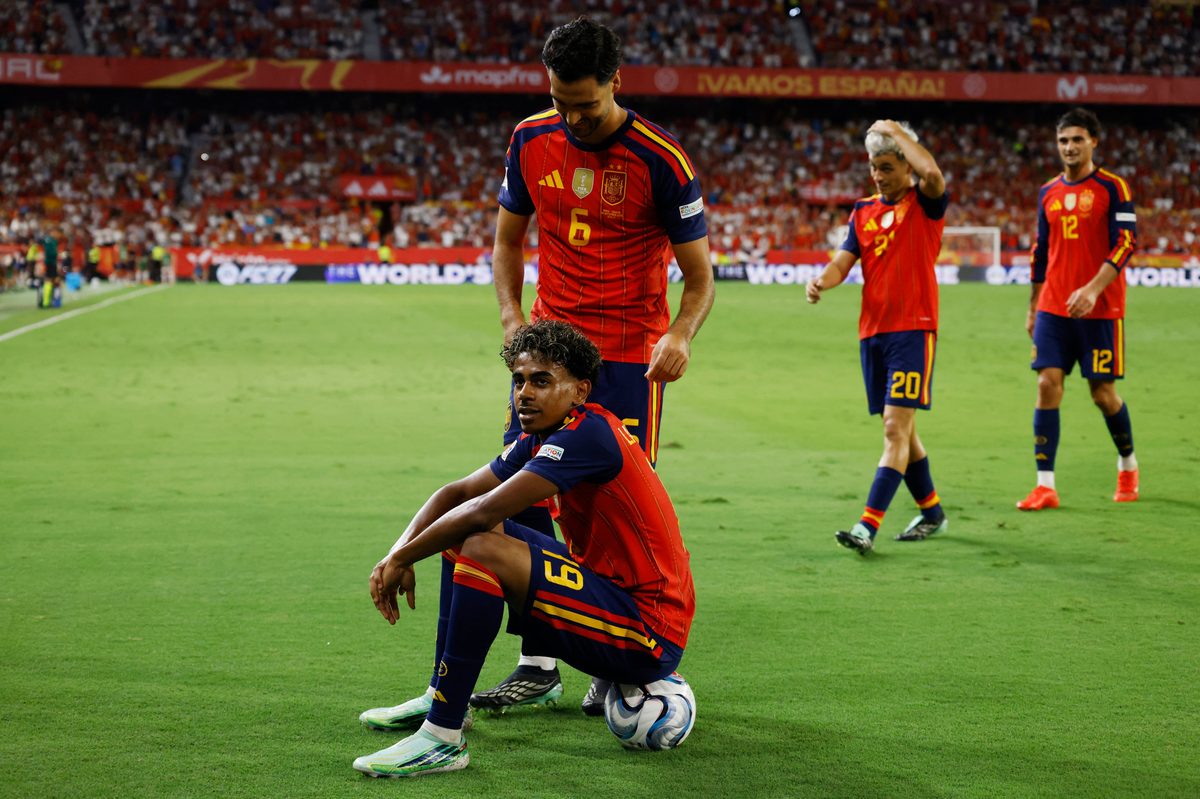 España - Croacia en directo | De la Fuente hace cinco cambios en el once