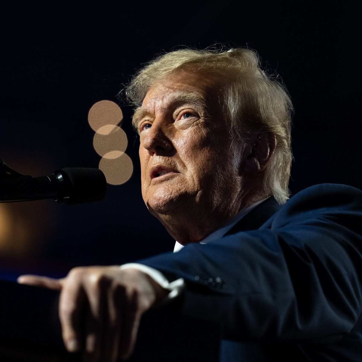 Inflation Complicates Trump’s Midterms Pitch to Voters